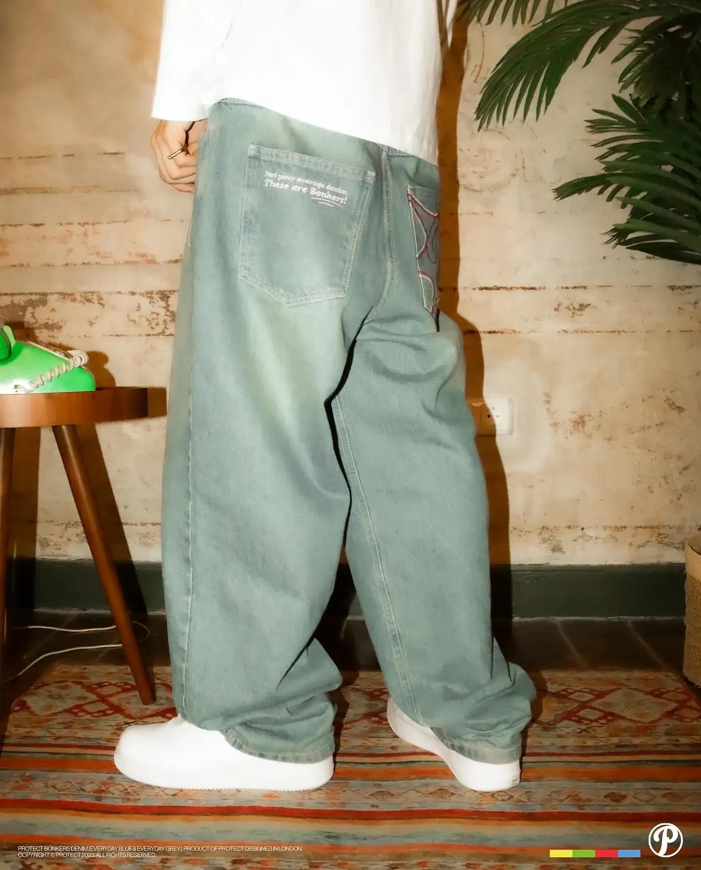 MV Retro Baggy Jeans – High Waist Streetwear Essential